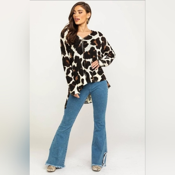 Show Me Your MuMu Sweaters - Show Me Your Mumu Hug Me Animal Print Oversized Knit Sweater Size S Slouchy